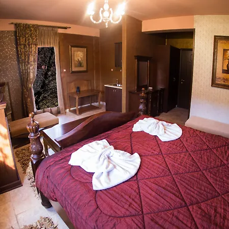 Aparthotel Silva Kryonerion